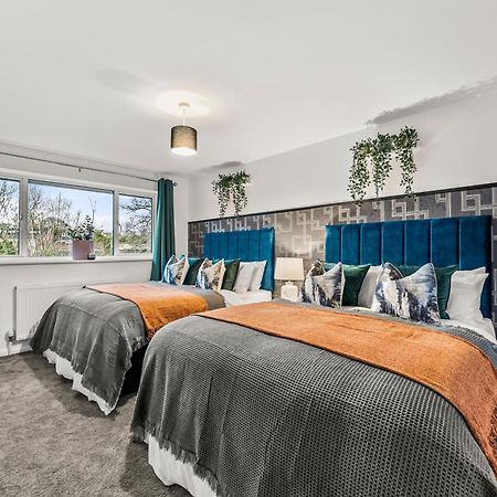 Elegant Retreat In Cheltenham - Garden & Parking Included Bagian luar foto