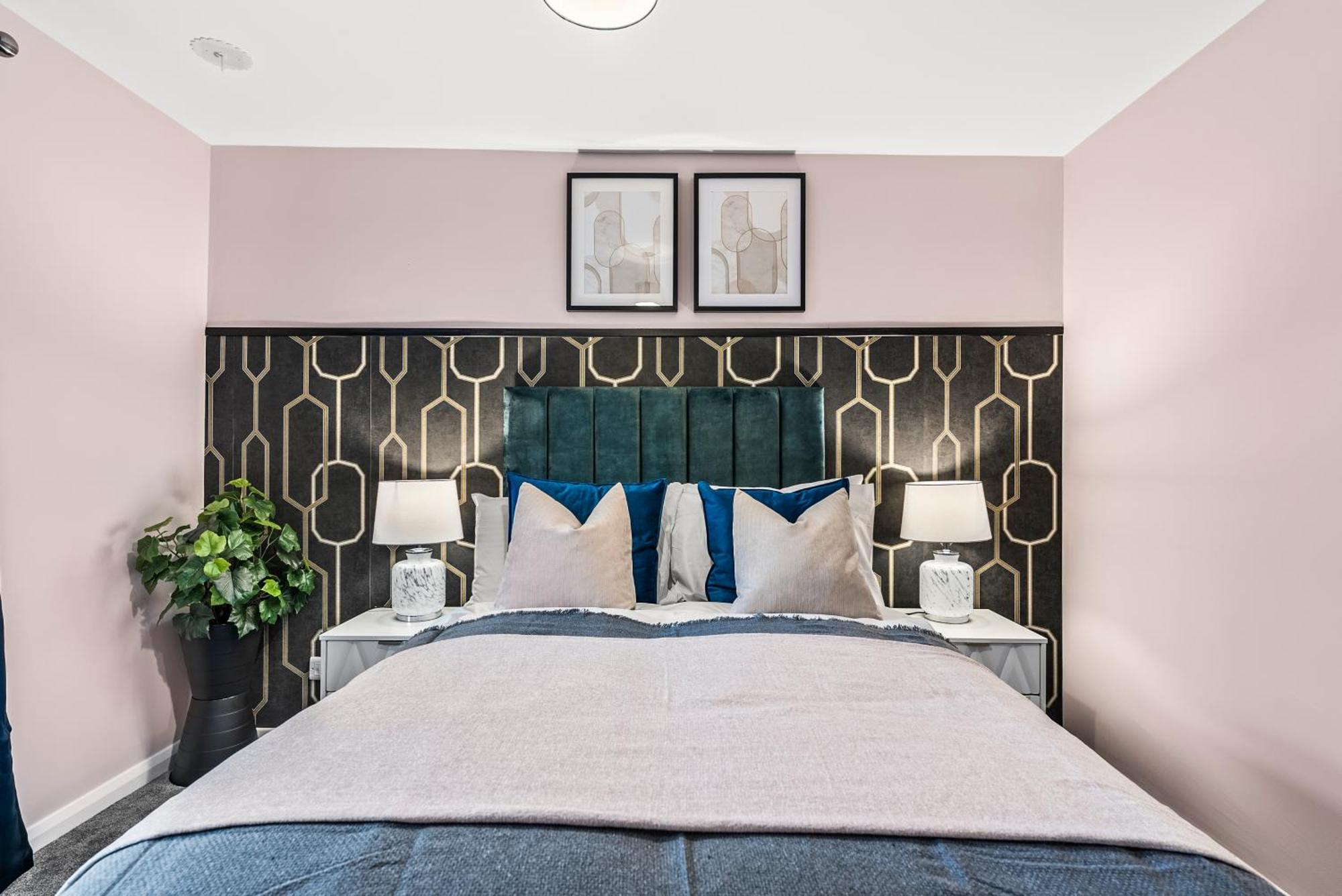 Elegant Retreat In Cheltenham - Garden & Parking Included Bagian luar foto