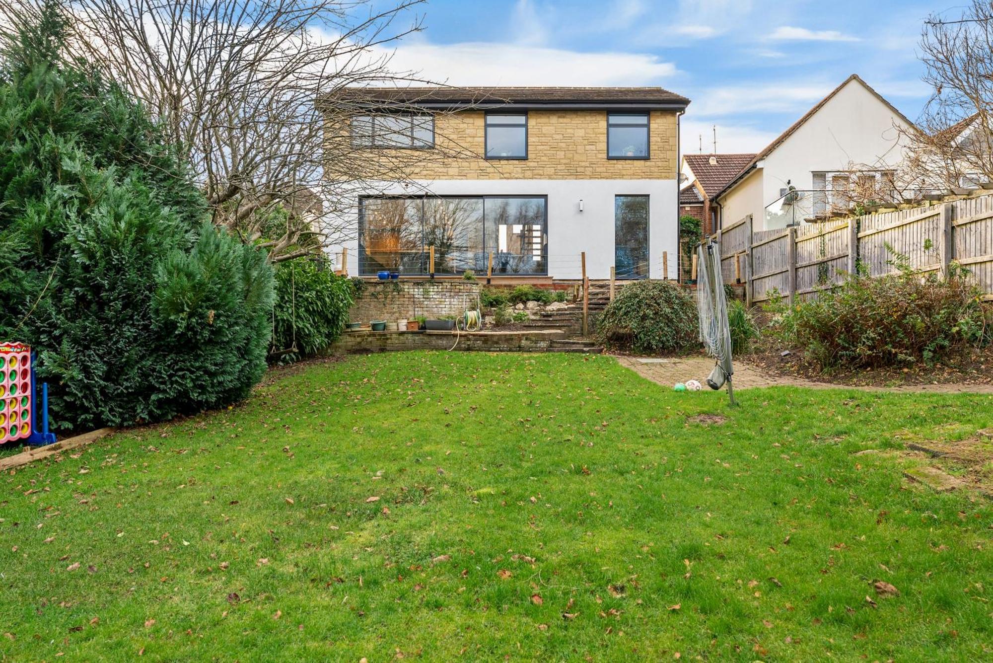 Elegant Retreat In Cheltenham - Garden & Parking Included Bagian luar foto