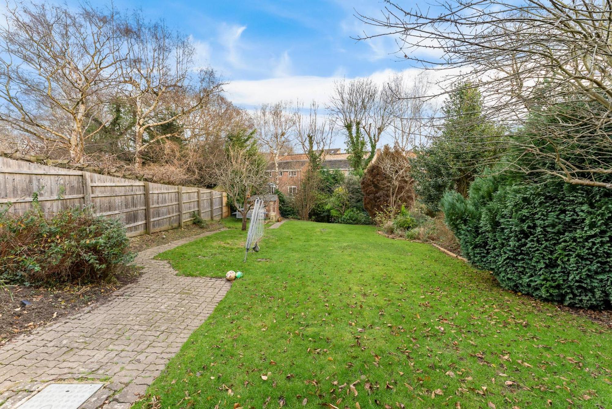 Elegant Retreat In Cheltenham - Garden & Parking Included Bagian luar foto